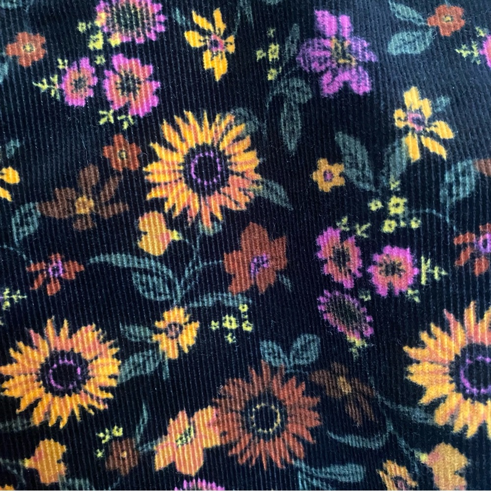 WRANGLER • High Rise Corduroy Fierce Flare - Floral - Size 12 x 34 - Picture 15 of 16